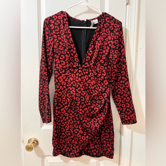 Black and Red H&M Dress Size 2 - Picture 2 of 5